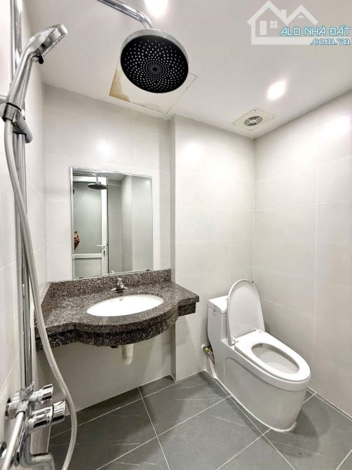 Ô TÔ TRÁNH VỈA HÈ, NGÕ THÔNG KINH DOANH phố Lạc Trung, Hai Bà Trưng, DT 26m2, chỉ 6.8 tỷ.