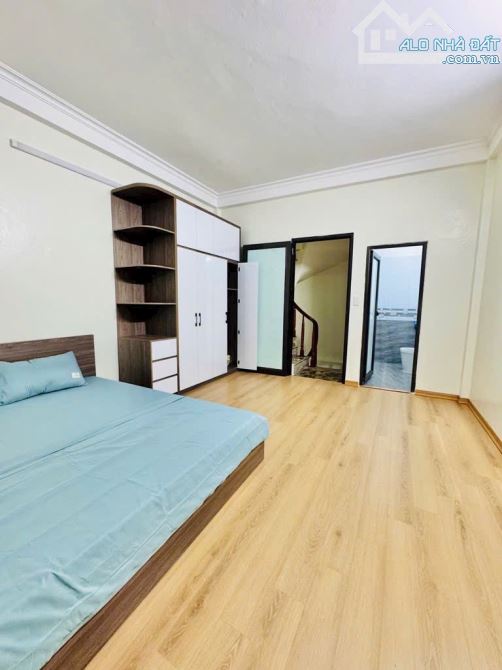 Thịnh Liệt - 5 Tầng Mới Đẹp - ÔTÔ Đỗ Gần - Tặng Nội Thất - Nhỉnh 6 Tỷ