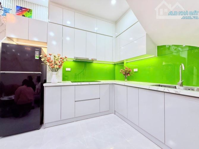 Cần bán gấp: Nhà 5 tầng, căn duy nhất ở Xuân Đỉnh – Giá 6xxx tỷ.