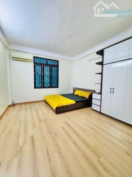 Thịnh Liệt - 5 Tầng Mới Đẹp - ÔTÔ Đỗ Gần - Tặng Nội Thất - Nhỉnh 6 Tỷ