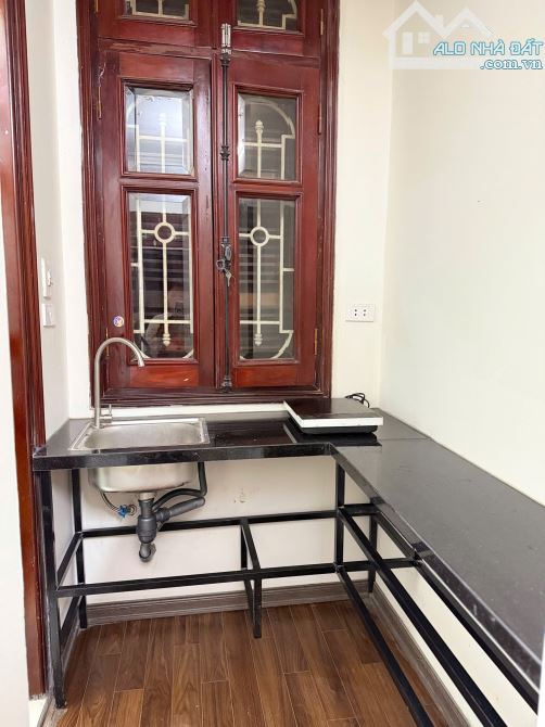 Cho thuê phòng trọ 32 ngõ 317 Hoàng Hoa Thám, DT 25m2, giá 5tr5/ tháng - 6