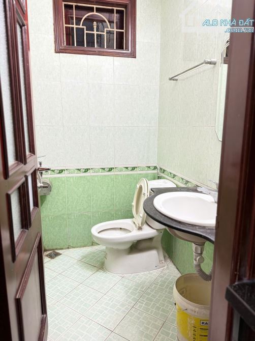 Cho thuê phòng trọ 32 ngõ 317 Hoàng Hoa Thám, DT 25m2, giá 5tr5/ tháng - 9