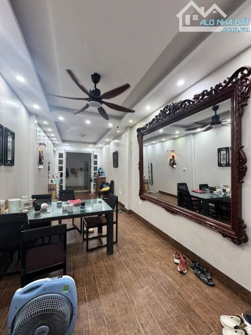 HOÀNG HOA THÁM - BA ĐÌNH - NHÀ DÂN XÂY