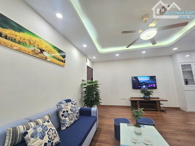 Bán chung cư C14 - BQP - Lô góc, tầng trung 70m2 - 2 Ngủ, 2Wc - Full nội thất chỉ hơn 5 t