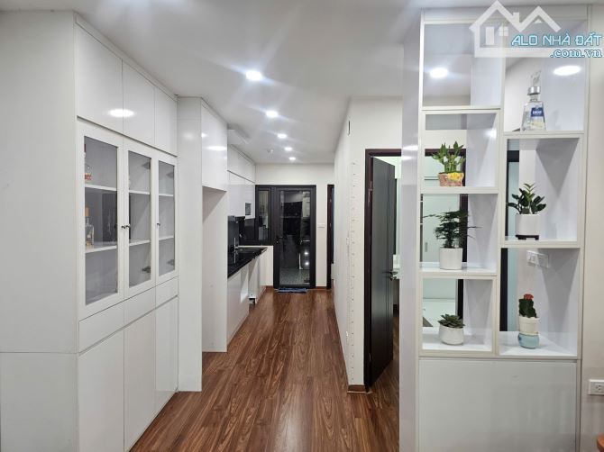 Bán chung cư C14 - BQP - Lô góc, tầng trung 70m2 - 2 Ngủ, 2Wc - Full nội thất chỉ hơn 5 t