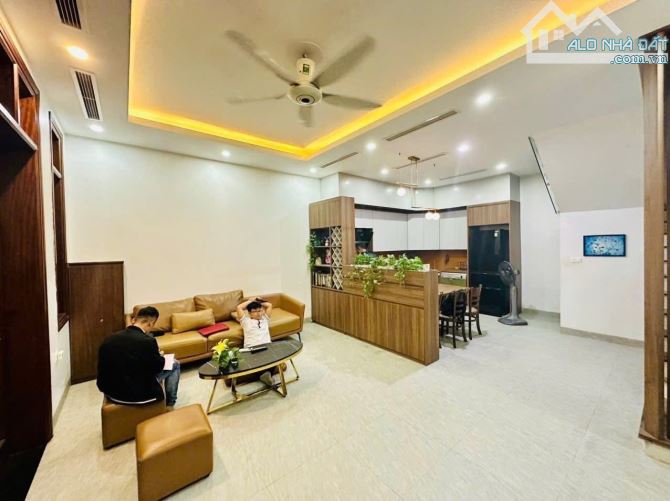 TRẦN QUỐC VƯỢNG - 42M x 5T - MT 5M - 50M RA PHỐ, 10M RA Ô TÔ THÔNG, KHU VỰC CHO THUÊ TỐT