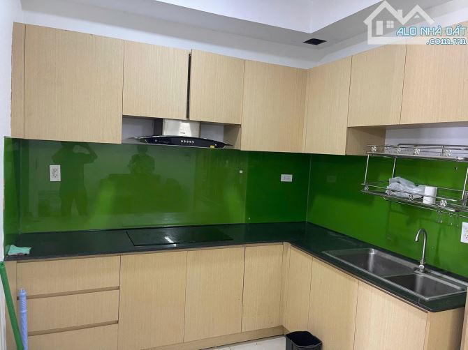 Cần cho thuê chung cư Oriental Plaza diện tích 100m 3PN giá 15 triệu - 1