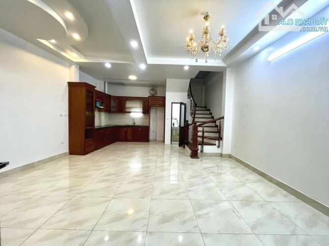 Bán nhà đối diện CV Thống Nhất 65m 4 tầng 4 ngủ chỉ 10 tỉ - ở ngay đón Tết