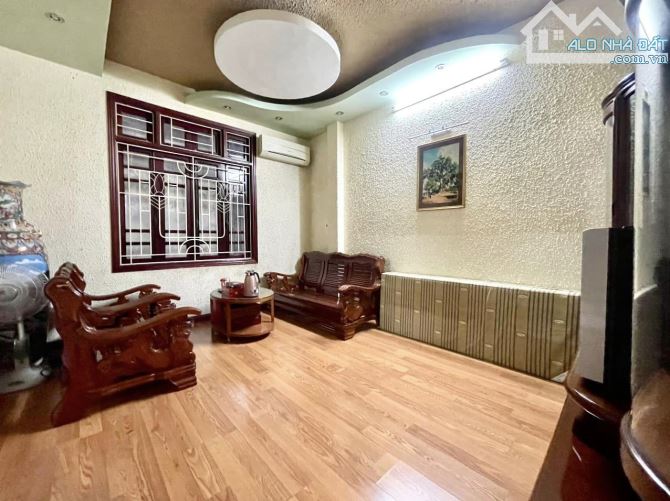 Bán nhà Xã Đàn, Đống Đa, 58m² 5 tầng đẹp Ô tô tránh, vị trí cực đẹp, siêu hiếm, Giá 17,3tỷ