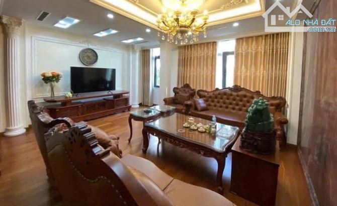 BÁN NHÀ NGÕ 106 HOÀNG QUỐC VIỆT 65m2 × MT 6m. GARA Ô TÔ + Ô TÔ TRÁNH + K.DOANH V.PHÒNG