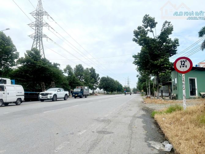 BÁN NHANH ĐẤT NỀN GẦN CỔNG TRƯỜNG CAO ĐẲNG BẾN LỨC LONG AN: ĐẤT THỔ 136m² CHỈ 15tr/m². - 2