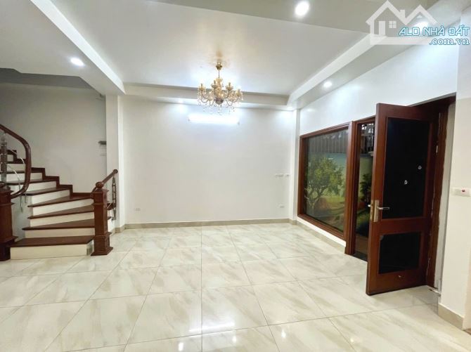 Bán nhà đối diện CV Thống Nhất 65m 4 tầng 4 ngủ chỉ 10 tỉ - ở ngay đón Tết