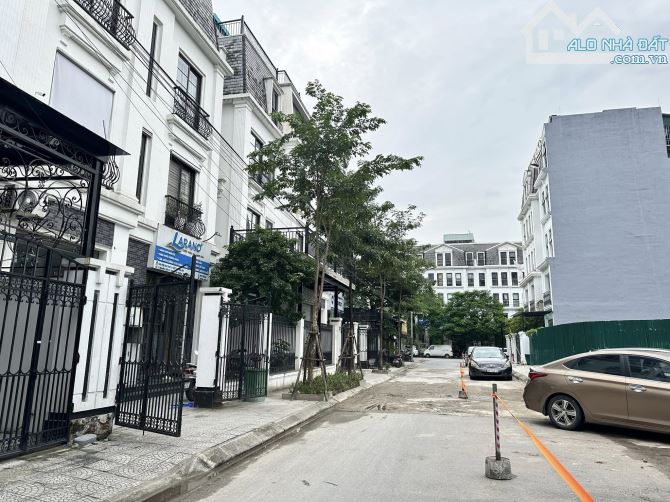 BÁN CĂN LIỀN KỀ KĐT MỚI ĐẠI KIM - NGUYỄN XIỂN 129M2 X 5 TẦNG, MT 9M - LÔ GÓC 2 THOÁNG, CÓ