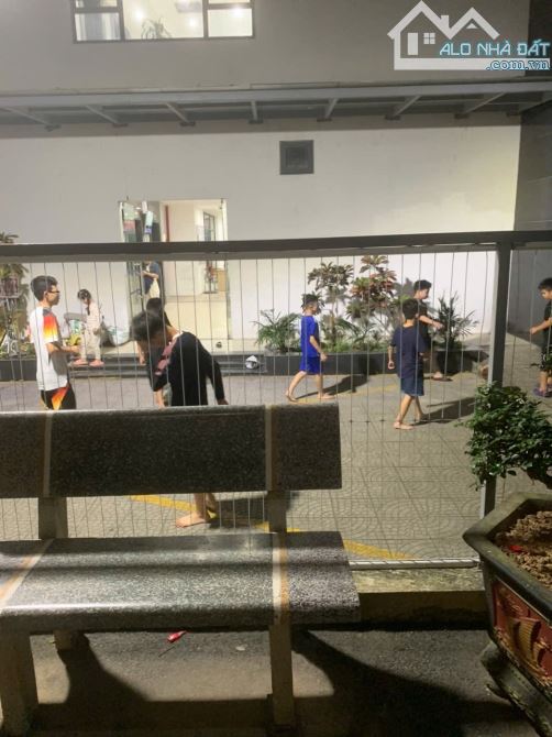 Cho thuê nhà tầng 1 có gác xép, dt 45m², gần trường THCS Văn Quán, Hà Đông