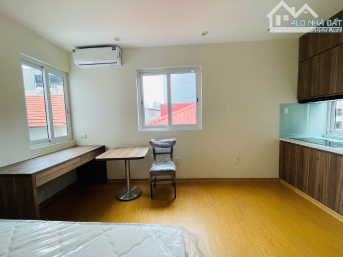 SIÊU HIẾM - LẠC LONG QUÂN - 40M2 - 6 TẦNG - THANG MÁY - 30M Ô TÔ - NHỈNH 12 TỶ