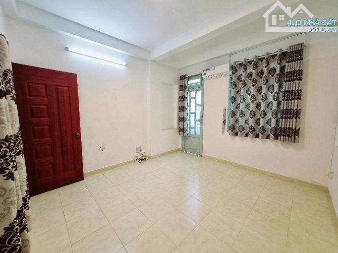 Mình chuyên nhà ngộp  ,HÓC Môn  ngay tô ký đặng thúc vịnh DT 304 2TẦN - 3