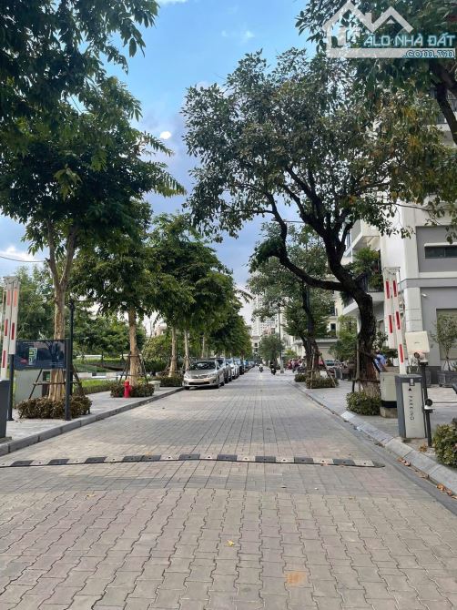 THE MANOR – QUANG LIỆT – 130/72M² XD – 5 TẦNG – MT 12M – LÔ GÓC ĐỘC NHẤT – 60 TỶ