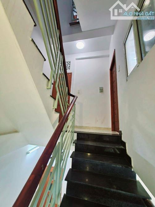 Mình chuyên nhà ngộp  ,HÓC Môn  ngay tô ký đặng thúc vịnh DT 304 2TẦN - 4