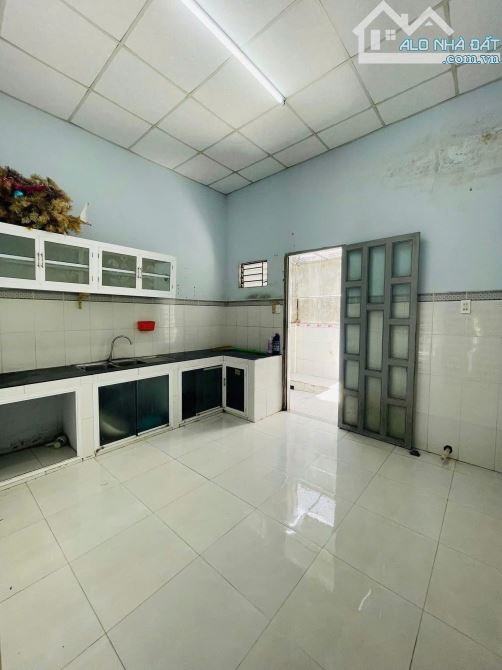 BÁN NHÀ CẤP 4 Ở 2 SẸC NGUYỄN THỊ LẮNG - TÂN PHÚ TRUNG, GIÁ CHỈ CÓ 780 TRIỆU, SHR - 5