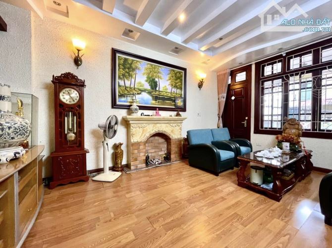 Bán nhà Xã Đàn, Đống Đa, 58m² 5 tầng đẹp Ô tô tránh, vị trí cực đẹp, siêu hiếm, Giá 17,3tỷ