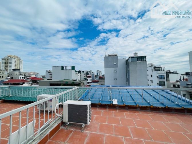 SIÊU HIẾM - LẠC LONG QUÂN - 40M2 - 6 TẦNG - THANG MÁY - 30M Ô TÔ - NHỈNH 12 TỶ