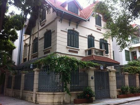 BIỆT THỰ PHÁP VÂN - 54TỶ- 2 MẶT TIỀN Ô TÔ TRÁNH - KINH DOANH - VIEW KHU ĐÔ THỊ