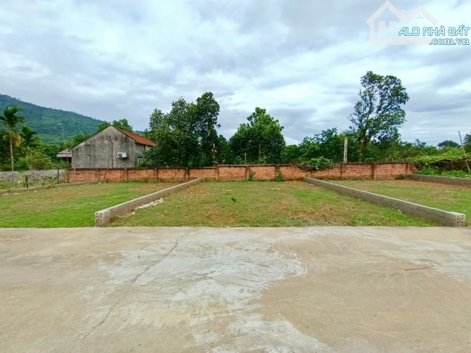 115 mét mặt tiền 8.5 mtại Hòa Thạch full thổ cư đường thông kinh doanh b