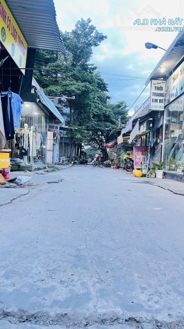 Bán đất tặng nhà ngay Chợ Phú Phong Full thổ cư chỉ hơn 2 tỷ - 1