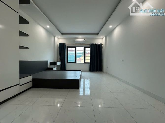 5 tầng kiên cố, ô tô tránh gần – sát Vin Đan Phượng – dt 40m – 4,5 tỷ - 2