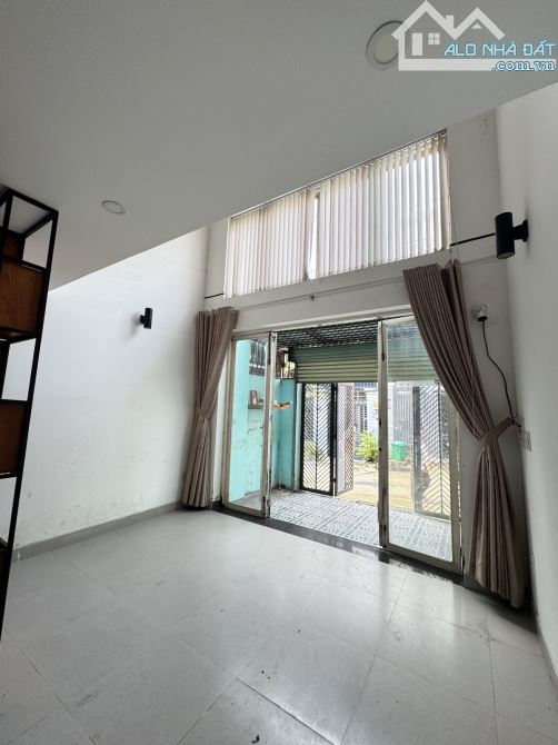 NHÀ 3 TẦNG ĐẸP GÒ CÁT – PHÚ HỮU, QUẬN 9 - 50.5M² (4.1x12) – ĐƯỜNG XE HƠI – GIÁ 4.45 - 2