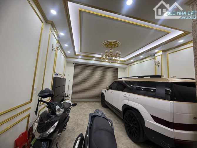 View vườn hoa Nguyễn Lương Bằng, phân lô ô tô tránh, gara, 7T thang máy, nội thất xịn