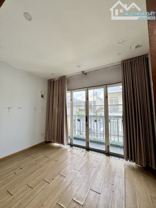 NHÀ 3 TẦNG ĐẸP GÒ CÁT – PHÚ HỮU, QUẬN 9 - 50.5M² (4.1x12) – ĐƯỜNG XE HƠI – GIÁ 4.45 - 5