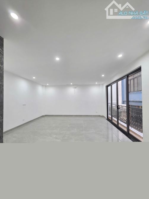 Bán nhà 5 tầng đẹp ngõ ô tô phố Lụa Hà Đông dt 52m2, mt 9,4m, nhỉnh 14 tỷ - 7