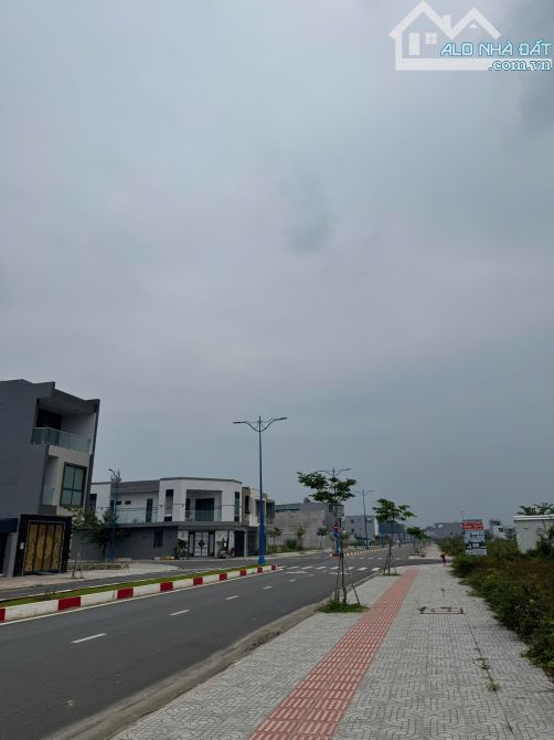 THANH LÝ GIÁ RẺ ĐẤT TẠI PHÚ MỸ BÀ RỊA GIÁ CHỈ 1tỷ2 - GẦN BIỂN - SHR XDTD