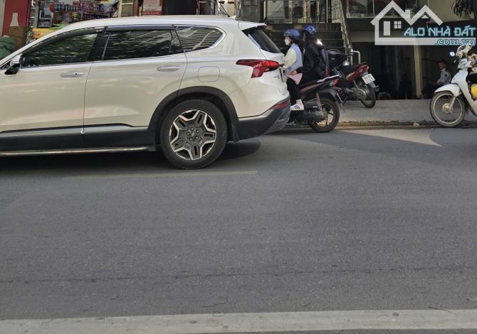 Cho thuê Nhà mặt phố tại Hoàng Hoa Thám, Ba Đình, Hà Nội, DT: 100m2/ sàn, 3 tầng, 60 triệu