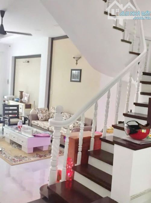 Cho Thuê nhà mặt tiền đường số Phạm Hữu Lầu, Q&, Dt 5 x18m, 3 lầu, St. Giá 22 triệu - 1