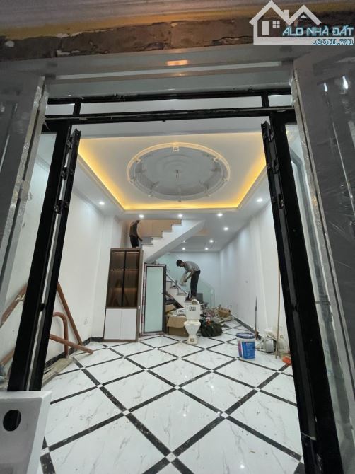 Bán nhà phố Giải Phóng, phân lô, ô tô, ở vip, kdvp, 10.35 tỷ