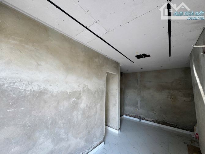 Bán Toà Căn Hộ Cao Cấp Hoàng Văn Thái 7 Tầng 1 Tum 23 Căn Hộ Full Đồ Mặt Tiền 8,4M