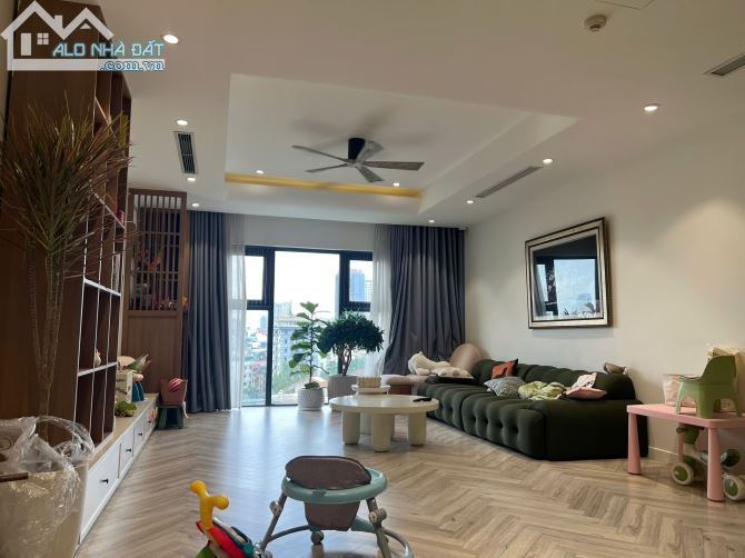 Chính chủ cần bán căn hộ chung cư cao cấp Hà Nội Paragon - 181 Trần Quốc Vượng