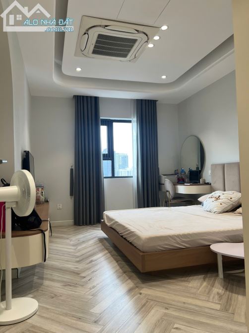 Chính chủ cần bán căn hộ chung cư cao cấp Hà Nội Paragon - 181 Trần Quốc Vượng