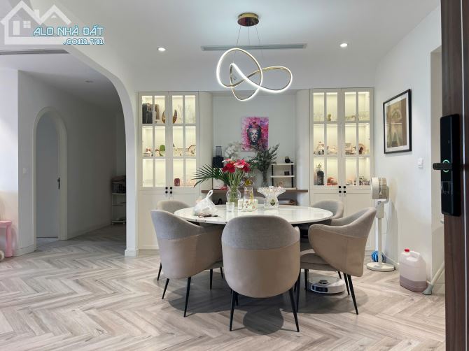 Chính chủ cần bán căn hộ chung cư cao cấp Hà Nội Paragon - 181 Trần Quốc Vượng