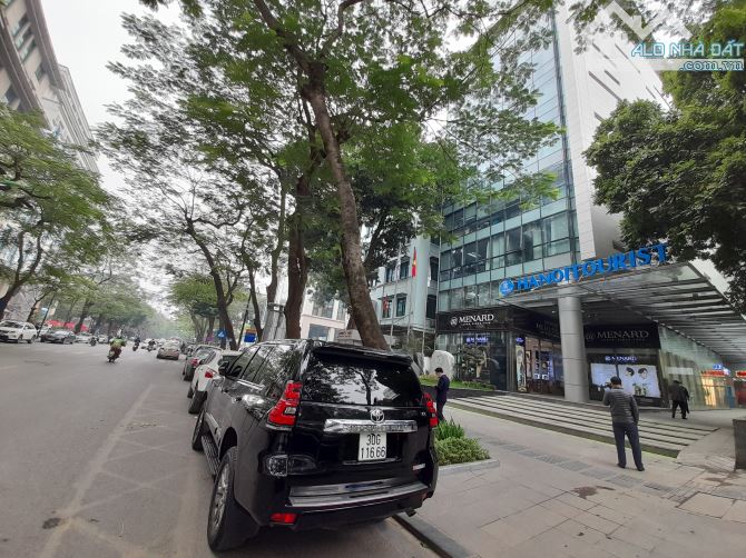 Bán nhà mặt phố Lý Thường Kiệt 350m2 MT 11,5m Giá 298 tỷ, vị trí cực vip, sát hồ Hoàn Kiếm