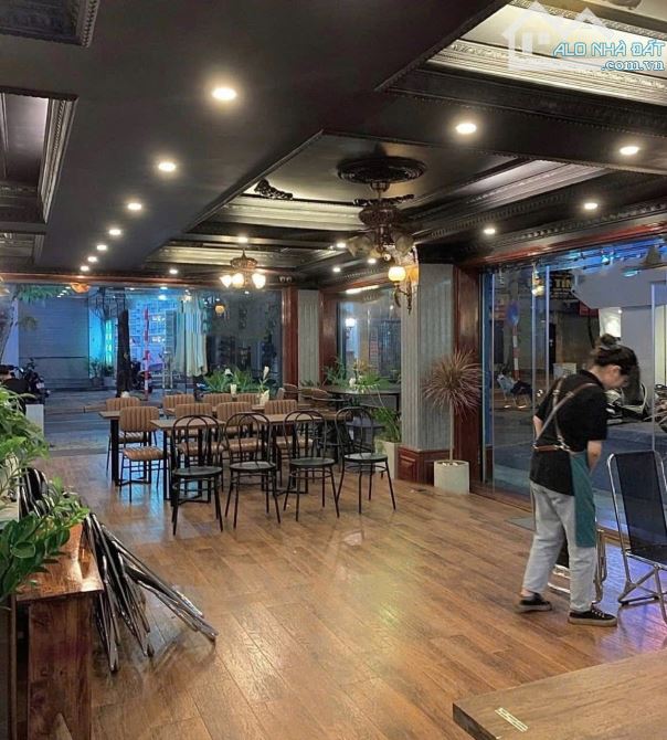 CHo thuê nhà mặt phố Phan Kế Bính - 120m2 x 2 tầng - MT 7m - 40tr/tháng - 2