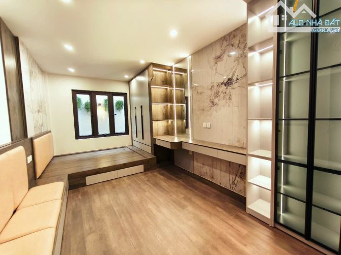 Bán nhà Lò Đúc 52m 6 tầng thang máy full nội thất nhỉnh 16 tỷ