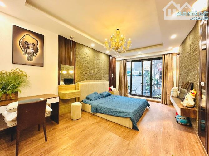 Nhà Trần Khát Chân trung tâm, 34m², 4 tầng kiên cố, ngõ gần oto, giá 7.6 tỷ