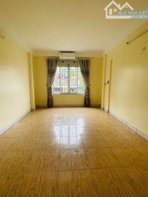 Nhà đẹp Đại Từ Đại Kim 35m 5 tầng ở ngay trước nhà thoáng sáng