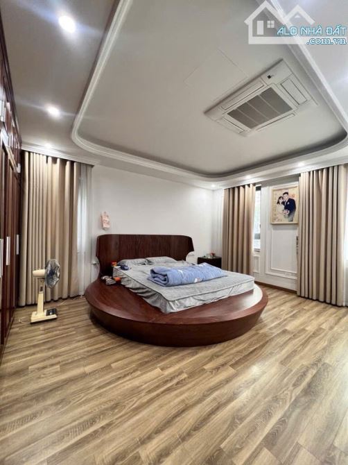 DƯƠNG VĂN BÉ 34/50m2x6 tầng-THANG MÁY -OTO