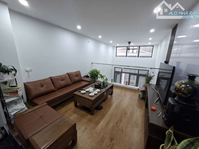 Cần cho thuê nhà ngõ gần Ô Chợ Dừa , Đống Đa MỚI ĐẸP 4PN - 4