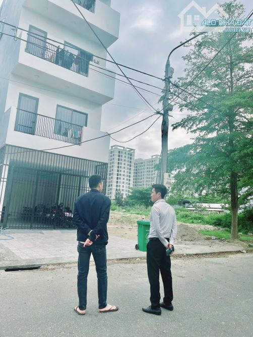 Bán nhà 3 tầng giá 3,2 tỷ tại phố trung tâm thị xã Sơn Tây