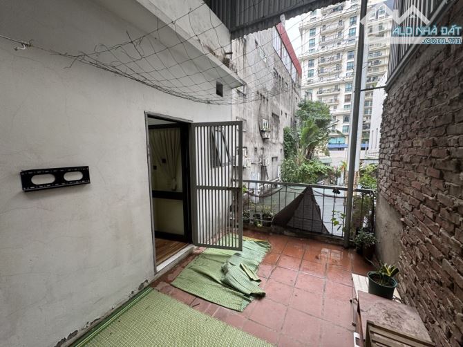 Trần Hưng Đạo_Quán Sứ – 3 tầng 37m chỉ 9.8 tỷ - MẶT TIỀN RỘNG, SÂN THOÁNG, NGÕ SẠCH ĐẸP, S